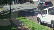 Câmera registra acidente que deixou motociclista ferido no Neva