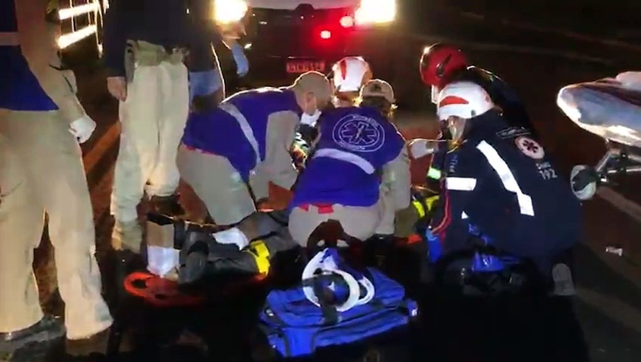 Homem fratura braço e perna ao ser atropelado na BR-277