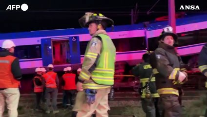 Video herunterladen: Scontro frontale tra due treni in Cile, due morti e nove feriti