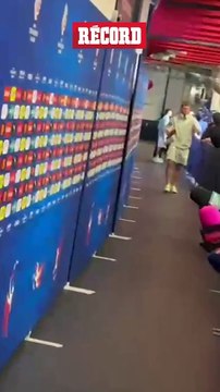 Santiago Giménez NO habló CON los medios de COMUNICACIÓN tras la victoria de México