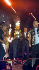 Αντώνης Ρέμος: Η έκπληξη on stage, η τούρτα γενεθλίων, οι 3.000 φαν & η ευχή για την κόρη του, Ελένη