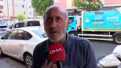 Felçli babasını sokak ortasında darbetti