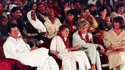 Zardari ne akhir Imran Khan ko PPP mei Ane ki Dawat de dali  kya ye koe Syasi Chal hai