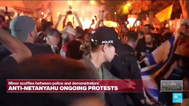 Minor scuffles between Israeli police and demonstrators in anti-Netanyahu ongoing protests