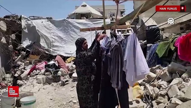 Gazzeliler enkaza kurdukları çadırlarda hayata tutunmaya çalışıyor