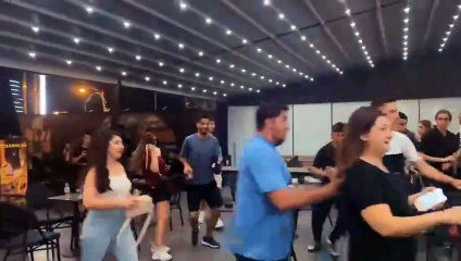 Diyarbakır'daki Starbucks ve Burger Kıng şubeleri protesto edildi