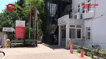 Eski eşini boğazından bıçaklayıp ölene kadar başında bekleyen zanlı: 'Pişmanım, bir anlık öfkeyle oldu'