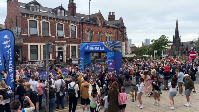 Hundreds of runners take part in Jane Tomlinson’s Run For All Leeds 10K 2024