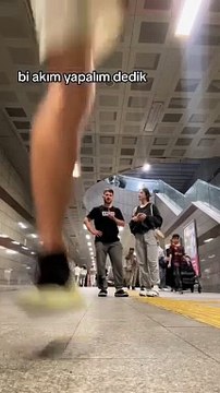 Akım yapmak isterken ruhu genç bir aileye denk gelip şeker tadında bir video çeken gençler