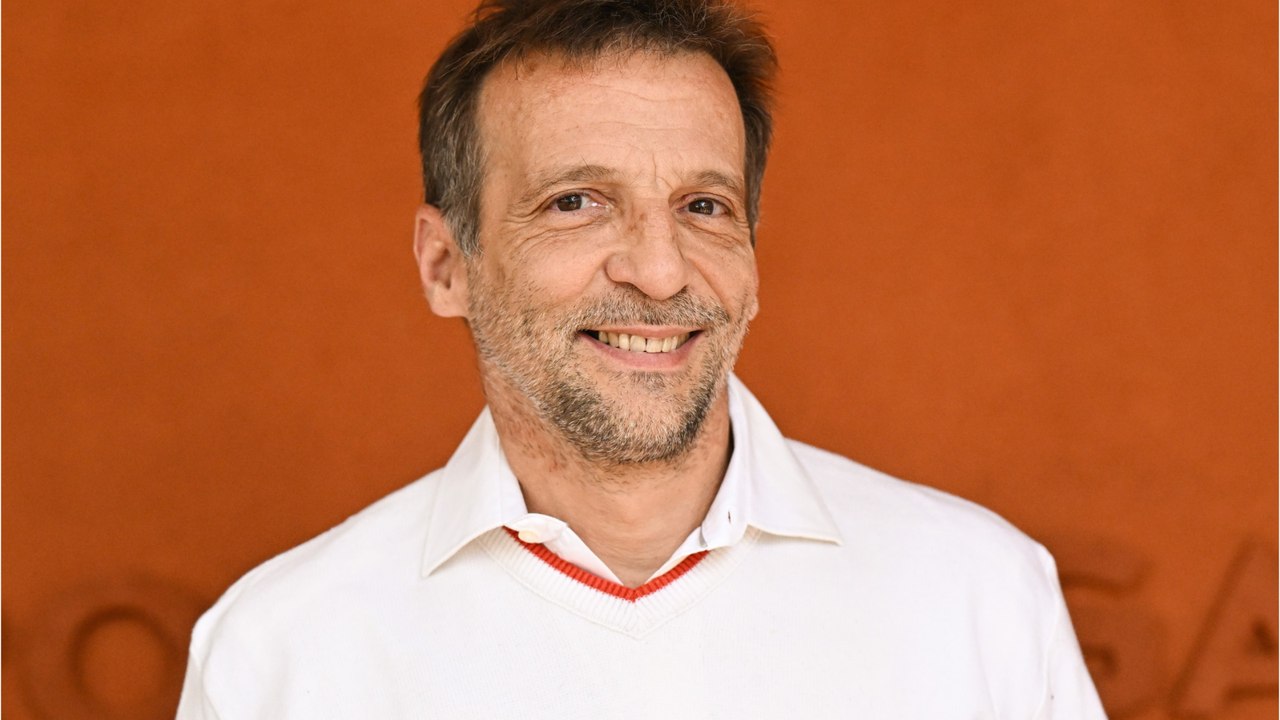 Voici - Législatives 2024 : Mathieu Kassovitz pris à partie sur les réseaux sociaux, il pousse un coup de gueule
