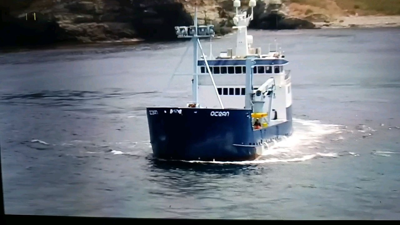 les hommes requins S02E05