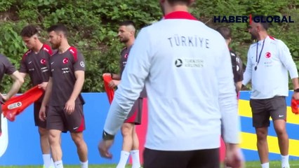 A Milli Takım antrenmanında şok görüntü! Vincenzo Montella, Arda Güler'in yeleğini aldı