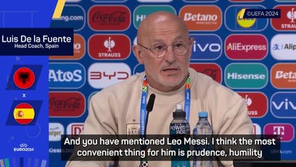 Скачать видео: De la Fuente responds to Yamal-Messi comparisons