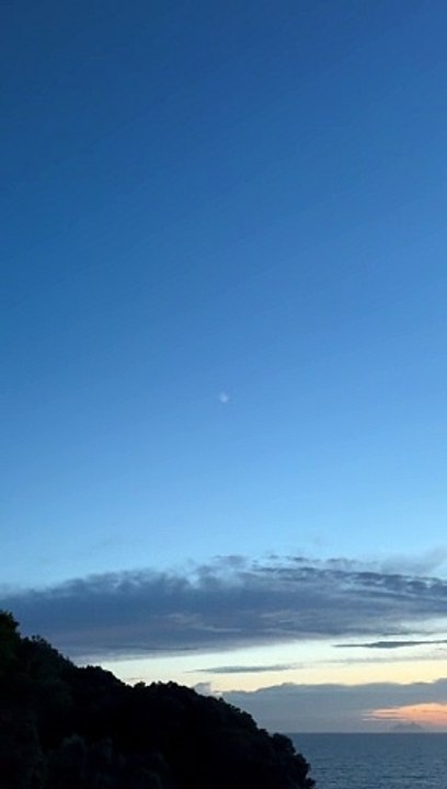 Oggetto non identificato avvistato nei cieli del Sud Italia