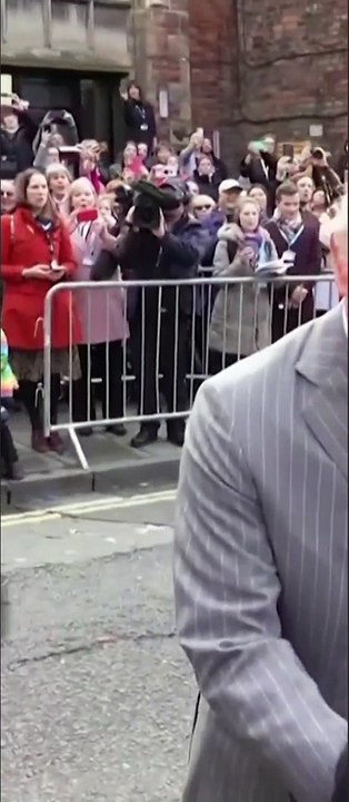 The king of Britain receives eggs