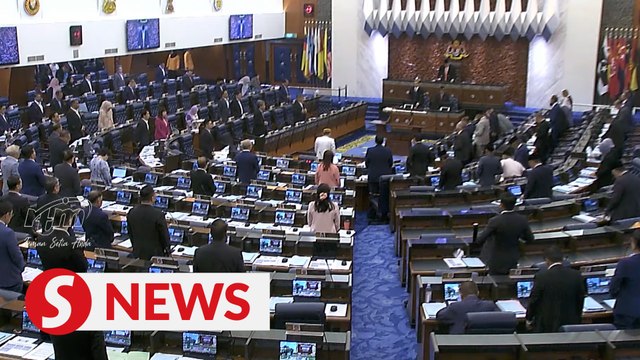 Moment of silence in Dewan Rakyat for the late Mutang Tagal and Joseph Kurup