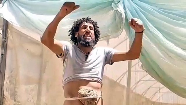 एक फलस्तीनी का दुनियाँ को मेसेज.. कल क़यामत के दिन यह मत कहना कि तुम्हें इसकी जानकारी नहीं थी। उत्तरी गाजा भूख से मर रहा है. #youtube #shortsfeed #freepalesitne #freepalestine #freepalsetine #gaza #gazaunderattack #youtuber #palestine #automobile #trend