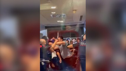 Mossos cargan contra familiares de una víctima mortal en Girona tras intentar irrumpir en un hospital