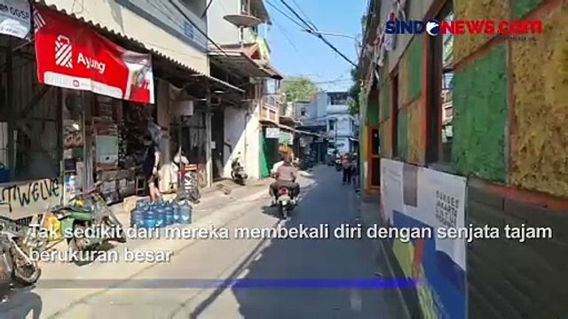 Meresahkan! Dua Kelompok Pemuda Tawuran di Sawah Besar Gunakan Batu hingga Sajam