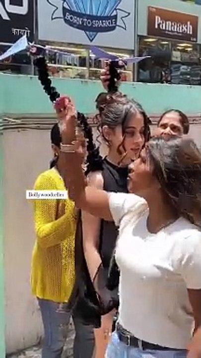 Bollywood TellerOfficial - Urfi ka new drone dree _._._._._._.__urfi _actress _drone(HD)