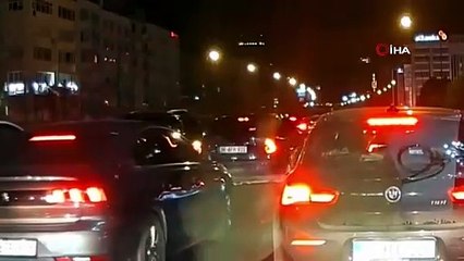 İstanbul trafiğinde ''korsan'' dehşeti: Genç kadını yola attı