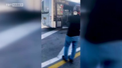 Avcılar'da metrobüste çıkan yangın söndürüldü