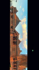 दरबार अनोखा, सरकार अनोखी,