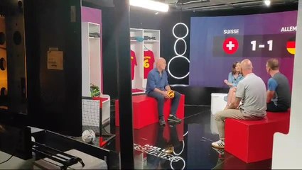 Les coulisses de l'émission "Dans le vestiaire" sur RTL