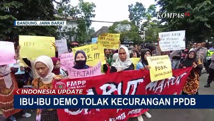 Aksi Demo Ibu-Ibu di Depan Kantor DPRD Jabar, Tolak Kecurangan PPDB