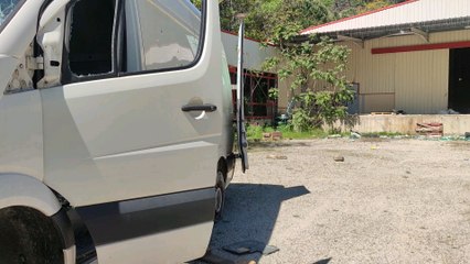 station thermale et usine d'embouteillage ainsi que boite de nuit