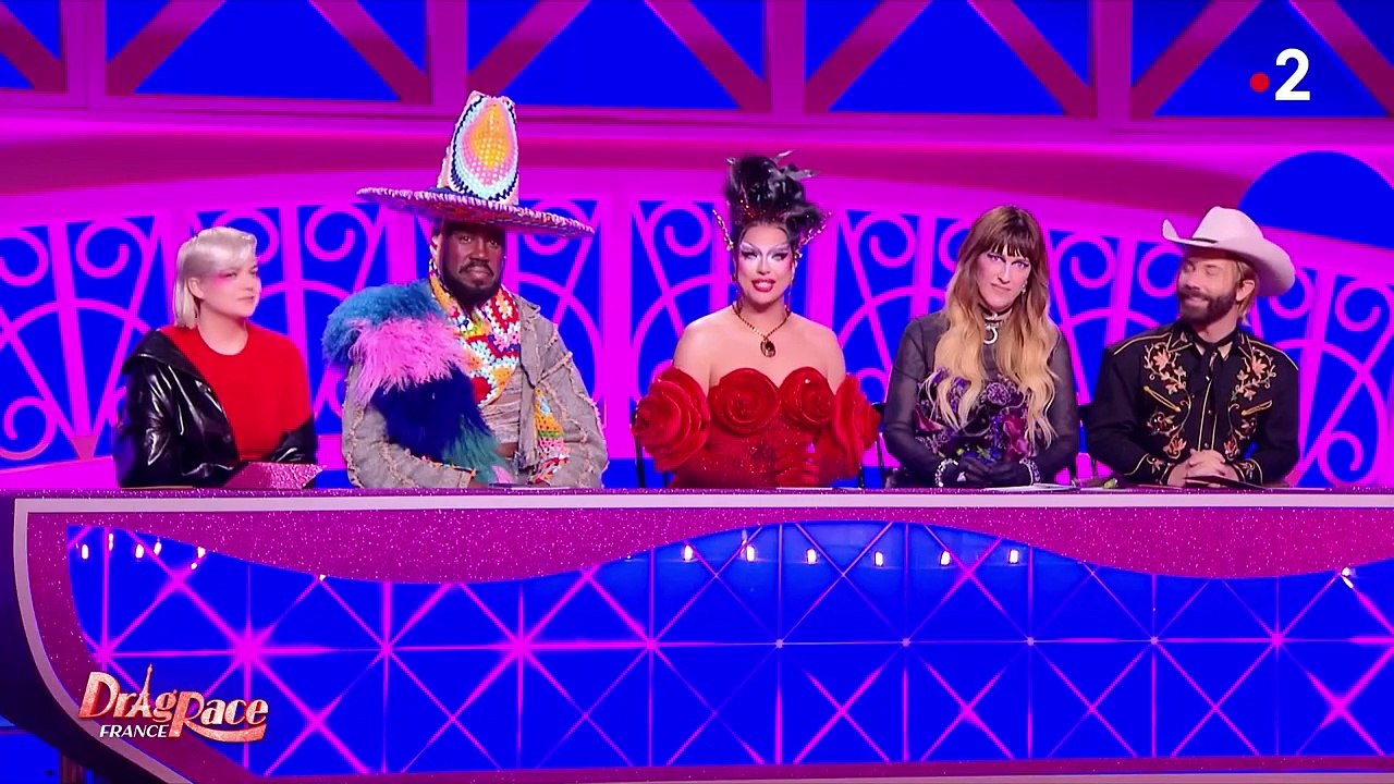 "Ta musique m'a sauvé la vie" : Woodkid fond en larmes dans "Drag Race France"