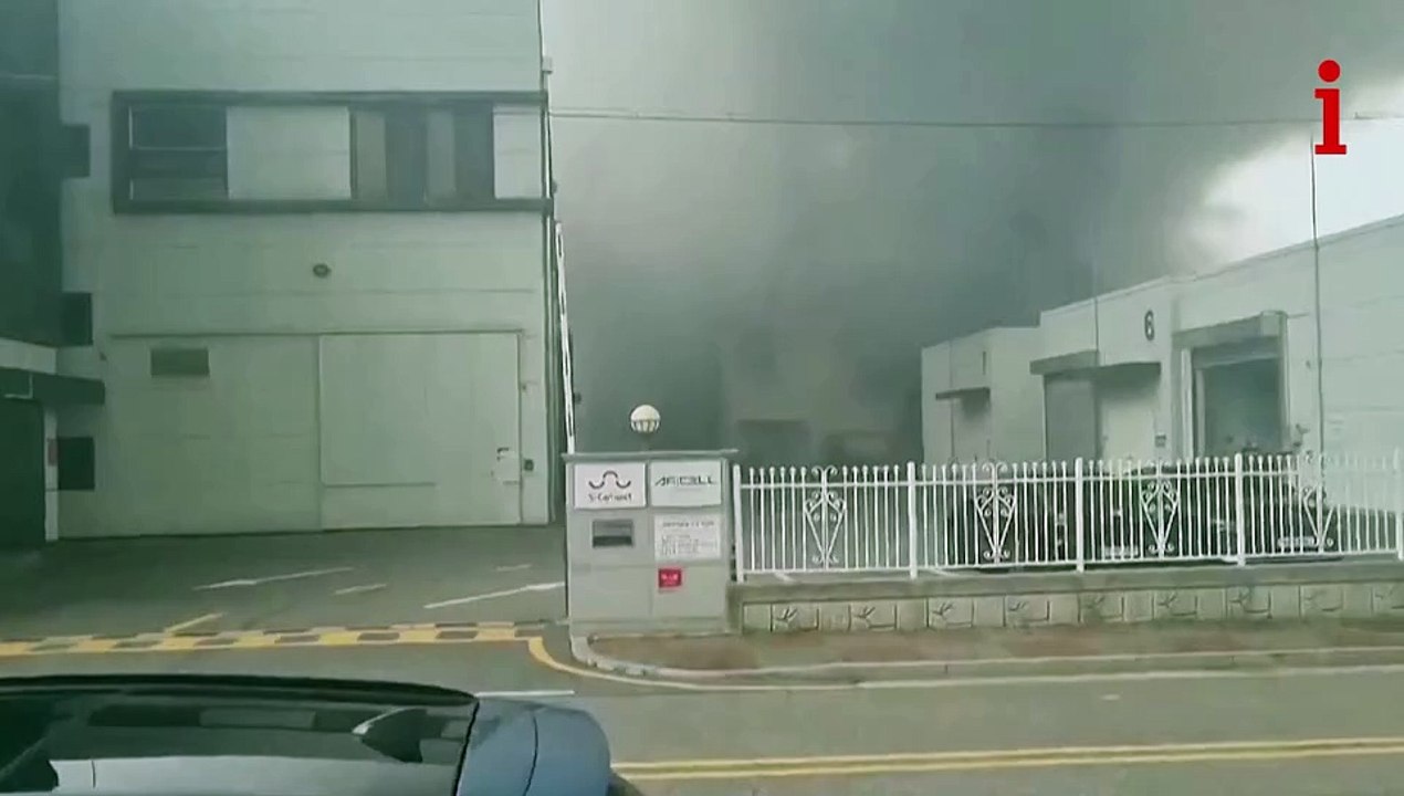 Exploding batteries spark deadly fire at South Korean factory