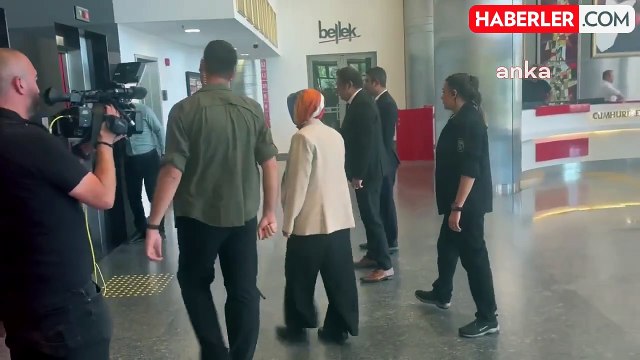 CHP Genel Başkanı Özgür Özel, Sinan Ateş'in eşi Ayşe Ateş ile görüştü