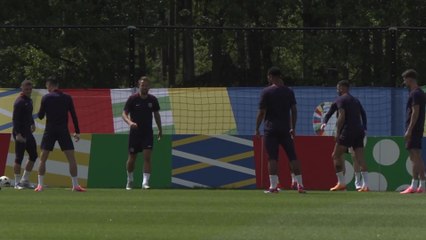 Luke Shaw returns from injury as England train ahead of Slovenia