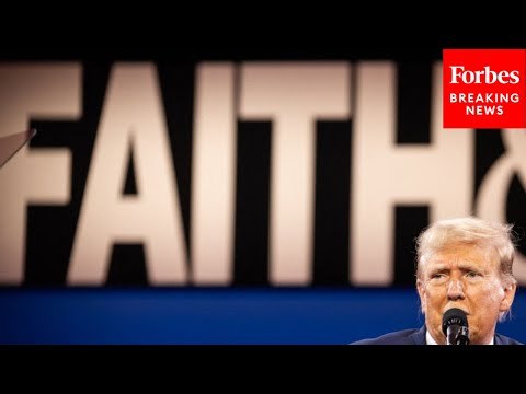 Donald Trump Promises To Create New Task Force To Investigate 'Anti-Christian Bias' If Re-Elected