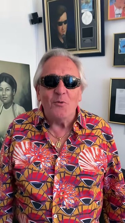 Gilbert Montagné donne des nouvelles après sa violente chute depuis la scène: "Ca aurait pu être très grave mais je vais bien. Je suis tombé de haut"