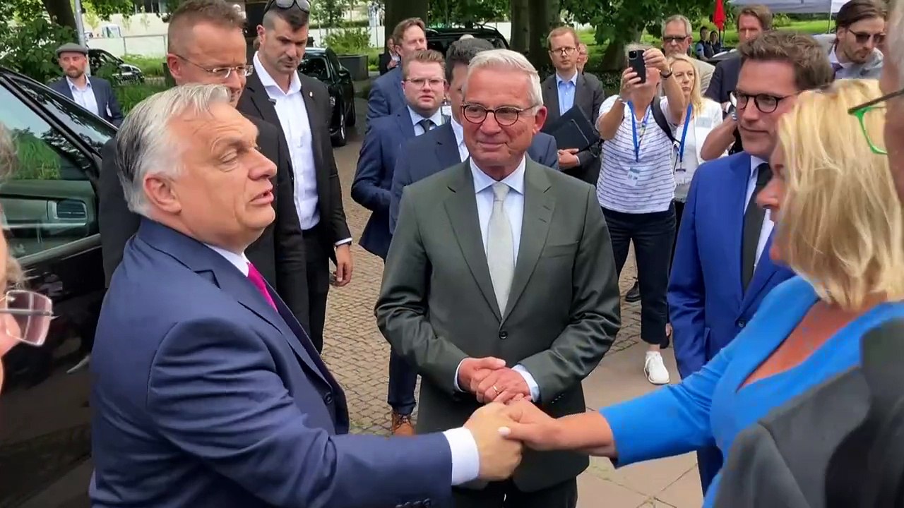 Stuttgart: Frau fährt in Eskorte von Viktor Orban - Polizist tot