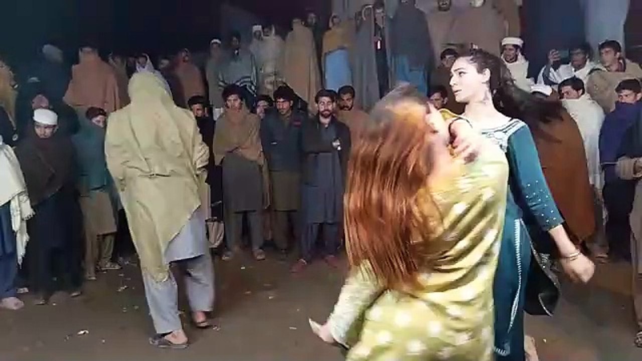 Dolly_Peshawar_New_Dance(360p)