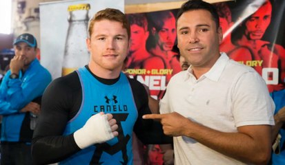 Óscar de la Hoya explica la razón por la cual no estuvo con el Canelo en su derrota con Floyd Mayweather