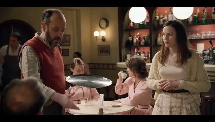 Don Agustín, entre chato y chato, confiesa a Claudia que ha robado ¡Soy un miserable