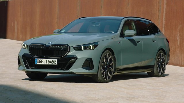 BMW i5 eDrive40 Touring Exterior Design