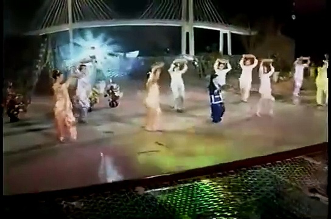 Hái Rau ♫ Xuân Mai ♫ Nhạc Thiếu Nhi Vui Nhộn ♫ Official MV(360P)