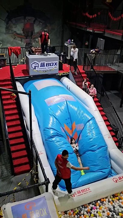 #2971This Trampoline Is So Fun! Why Didn't We Just Start Jumping Around LikeThisWhen WeWereKids