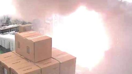 배터리 3만 5천개 폭발...CCTV로 본 시간대별 화재 상황 [앵커리포트] / YTN