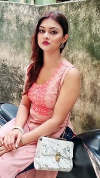 Scooter ki sawari #ananya_actress #instagood #instagramreels #instagram #views #video #viral #husband_wife #husbandwifecomedy #comedy #foryou #funny #funnyvideos