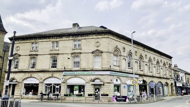 Yorkshire Weather latest, Grade 1 listed Civic Hall for Sale, Interrail and Harrogate Food and Drink Festival