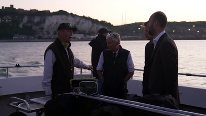 Farage boards boat in Dover to highlight illegal migration
