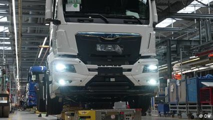 Will future trucks need human drivers?