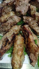 كفته وكباب مشوى على الفحم