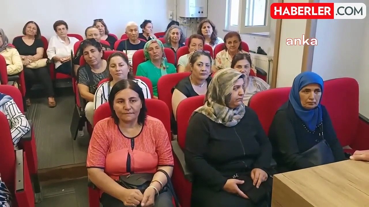 CHP Kadın Kolları Genel Başkanı Aylin Nazlıaka, kadın cinayetlerini ve hak ihlallerini eleştirdi